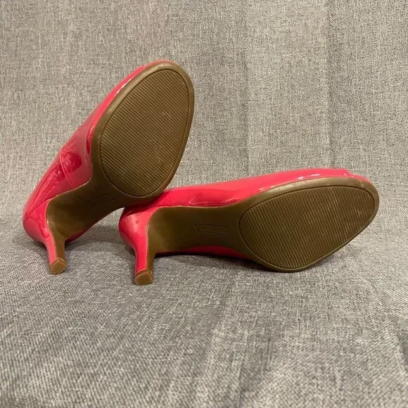 NWOT Kelly and Katie Izzy Peep Toe Patent Pump Heel in Pink Women's Size 7M - Picture 6 of 8